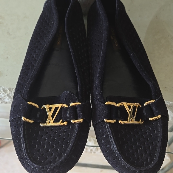 Louis Vuitton Black Loafers with Gold Accents LOGO - Picture 15 of 15